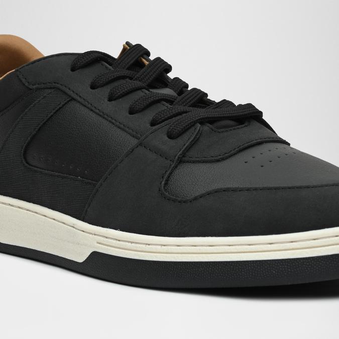 Urbanspeca-In Men's Black Low-Top image number 4