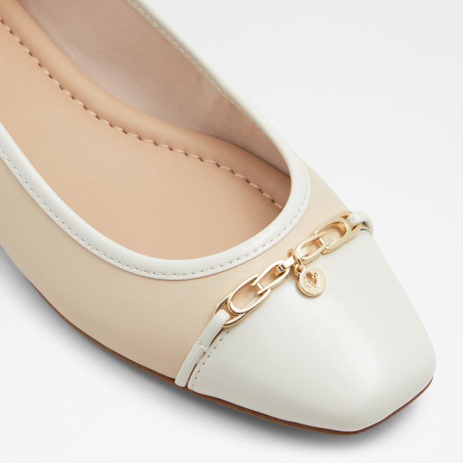 Lalateriel Women's Beige Ballerinas image number 5