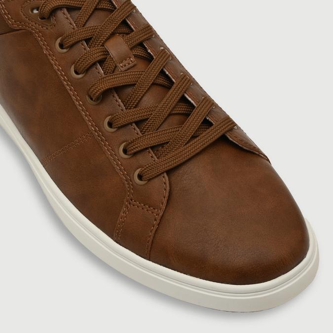 Finespec-In Men's Brown Low-Top image number 5