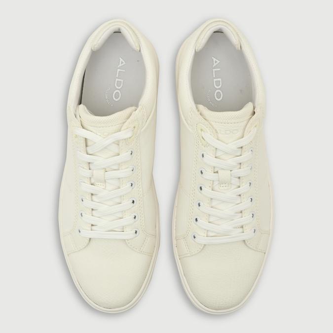 Finespec-In Men's White Low-Top image number 1