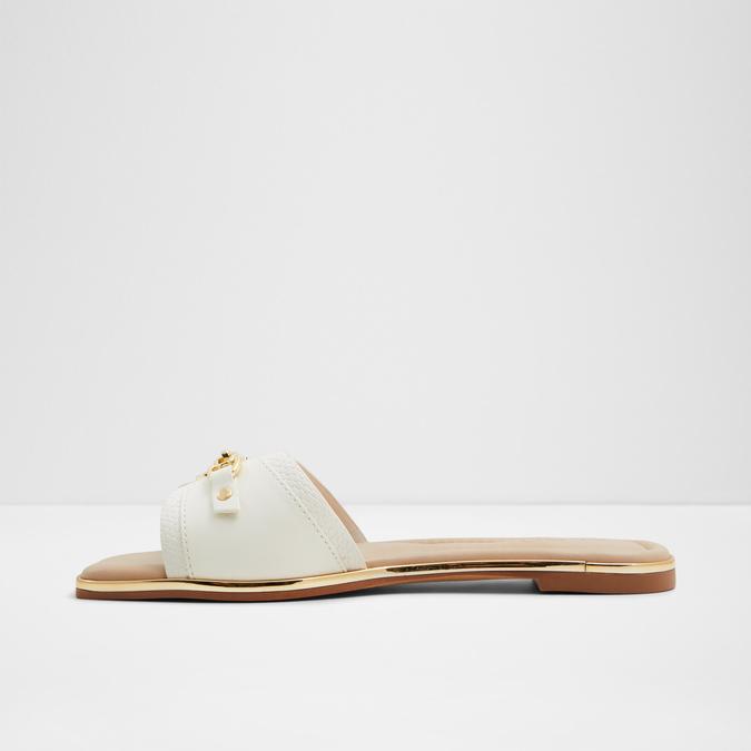 Alamassi Women's White Flat Sandals image number 4