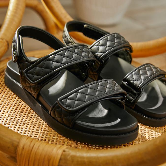 Open Sandal Mix Colour Fancy Ladies Flat Sandals, Size: 4 To 9 at Rs  240/pair in Agra